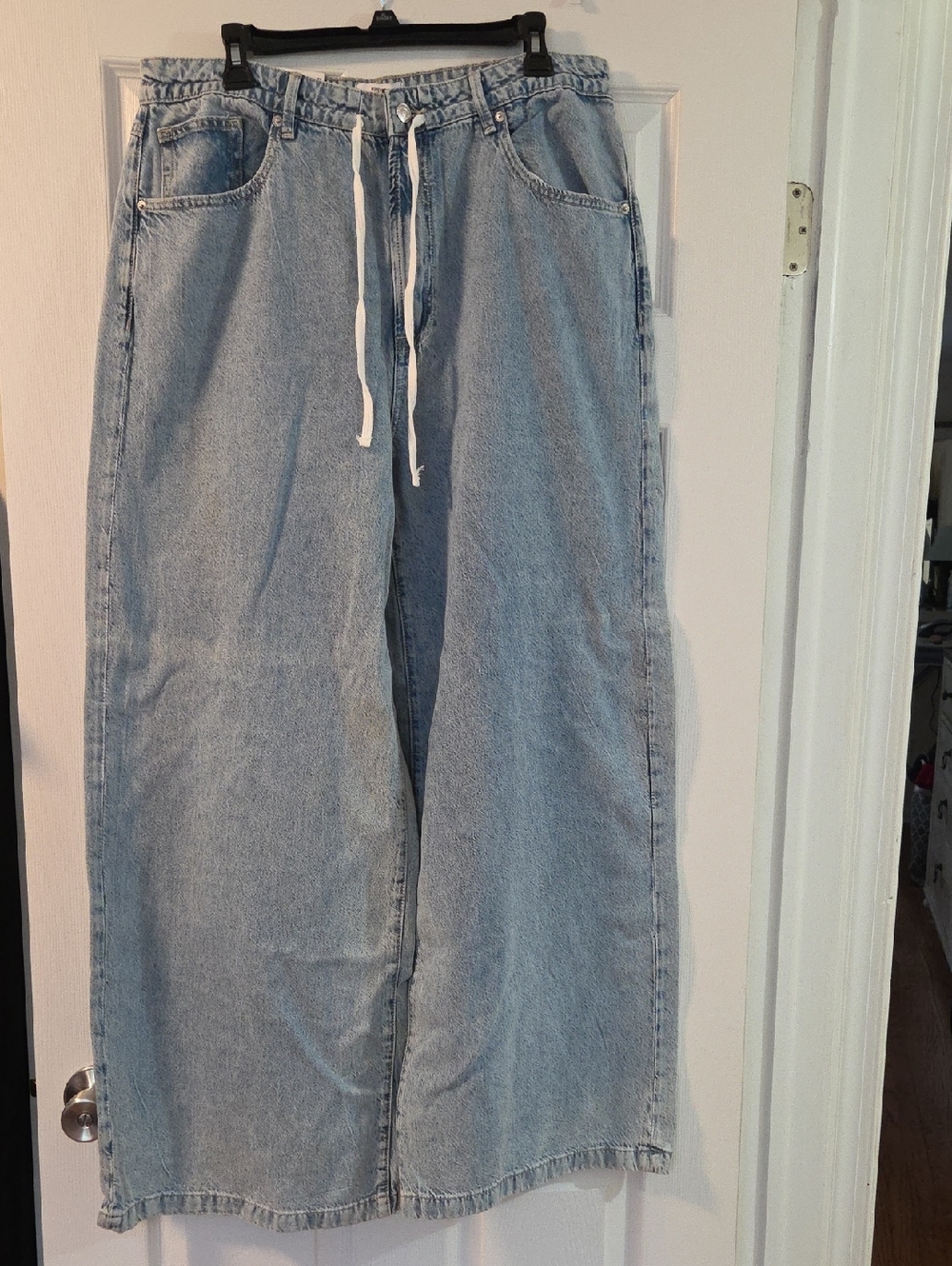 Forever 21 Light Wash Wide Leg Jeans